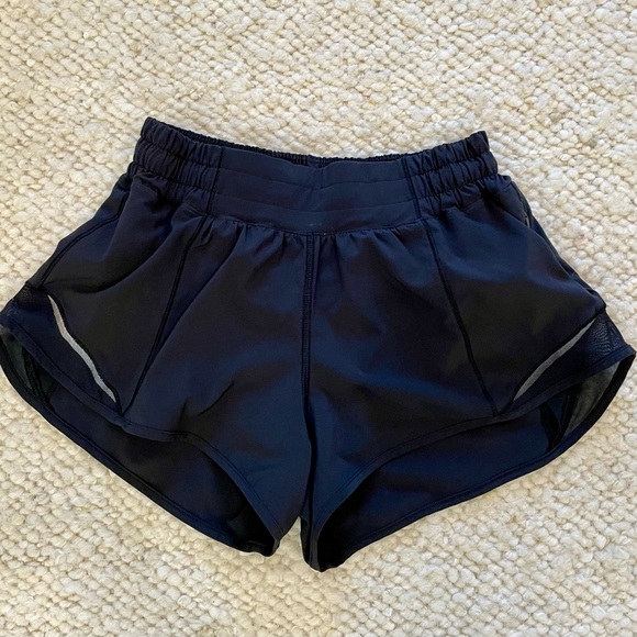 Lululemon Hotty Hotty shorts - Picture 1 of 3